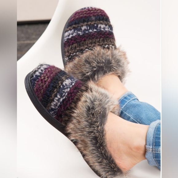 Dena Lives Memory Foam Women's Slippers - Picture 2 of 12